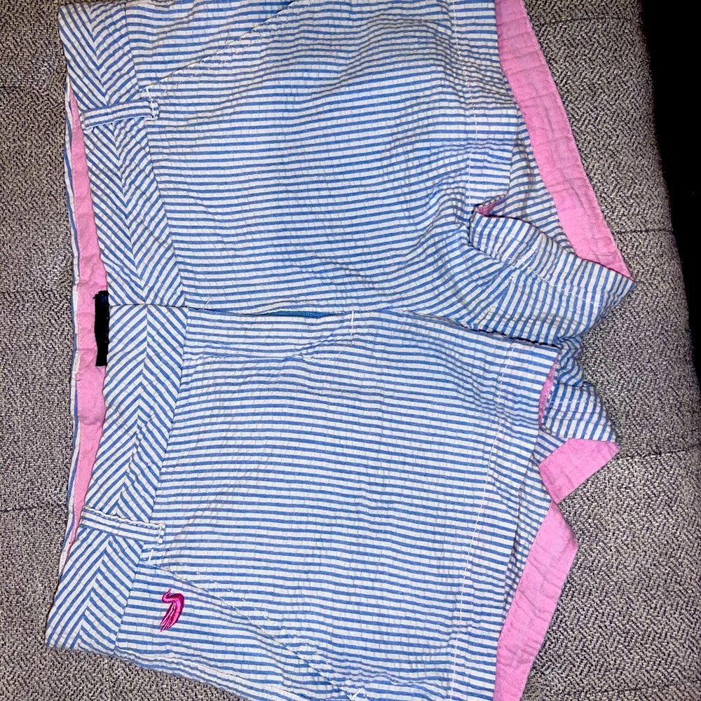Like new Southern Marsh shorts, size 6 (seersucker).